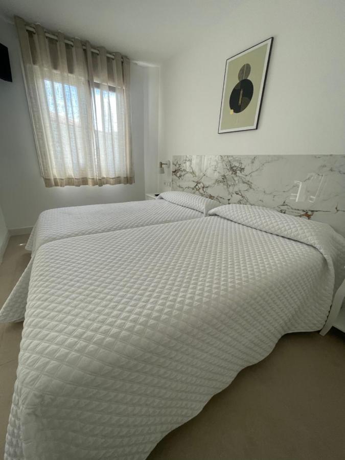 Hostal Montevideo Beachfront Nigrán 외부 사진