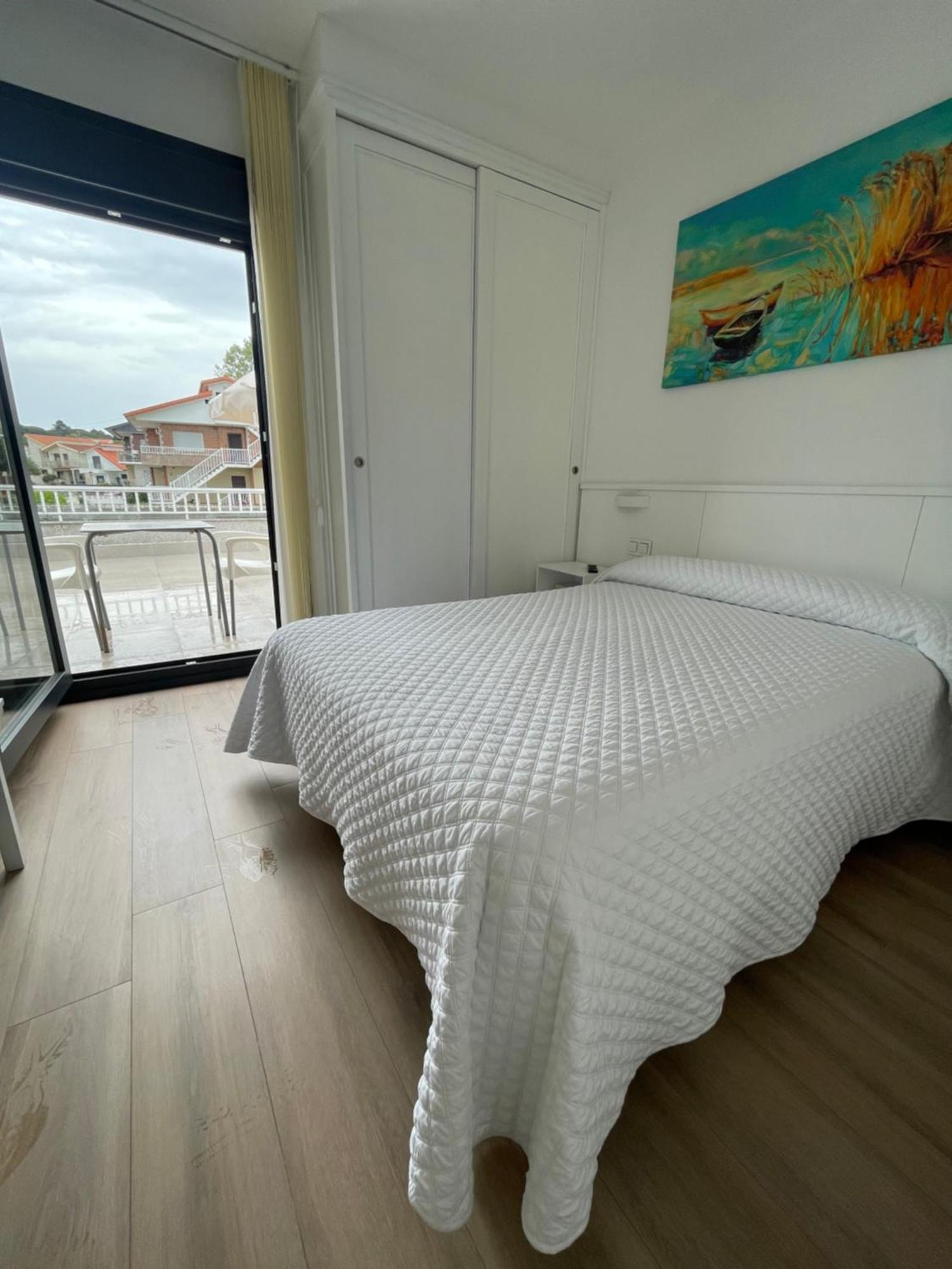 Hostal Montevideo Beachfront Nigrán 외부 사진