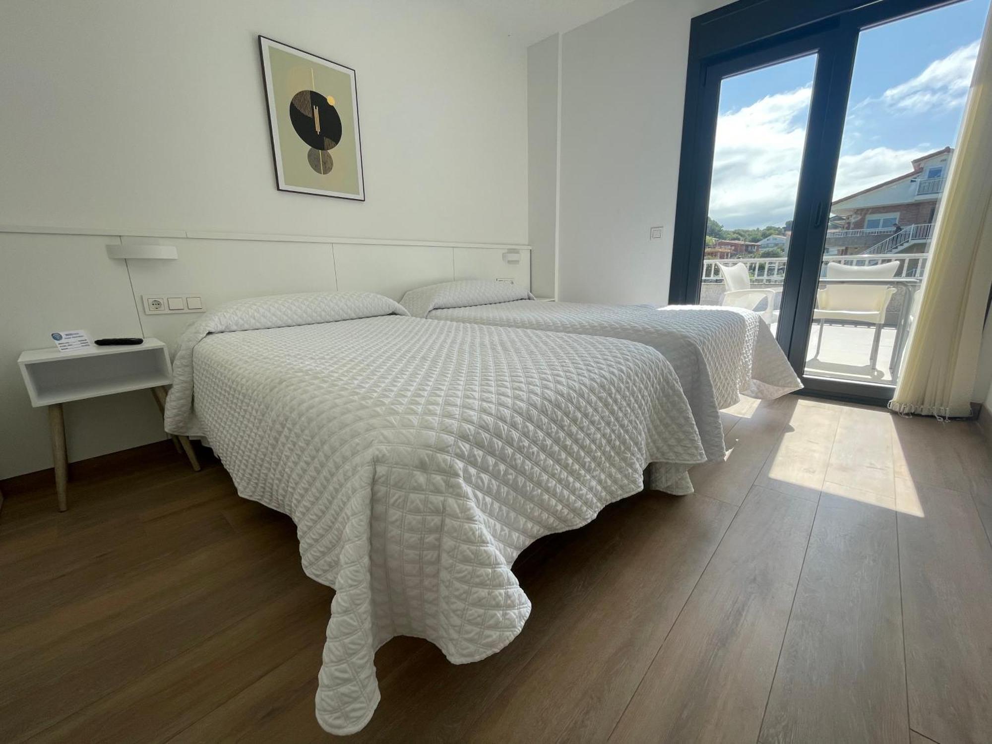 Hostal Montevideo Beachfront Nigrán 외부 사진