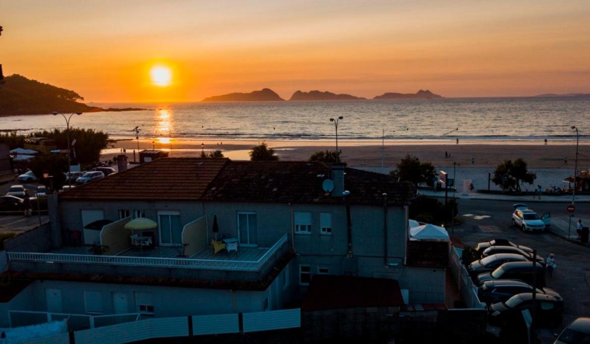 Hostal Montevideo Beachfront Nigrán 외부 사진